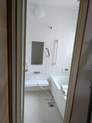 中古戸建　秋間みのりが丘の浴室|ゆったり過ごせるお風呂です