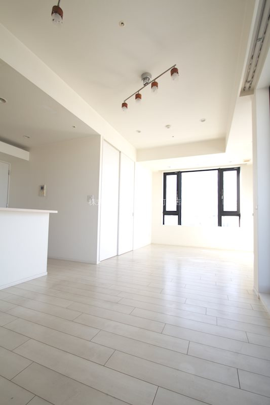 メトロタワー山下町の居間・リビング