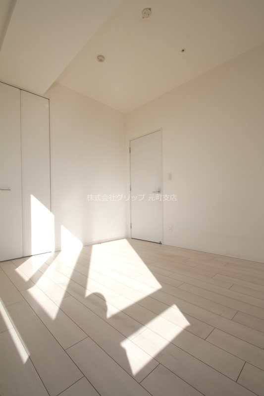 メトロタワー山下町の洋室