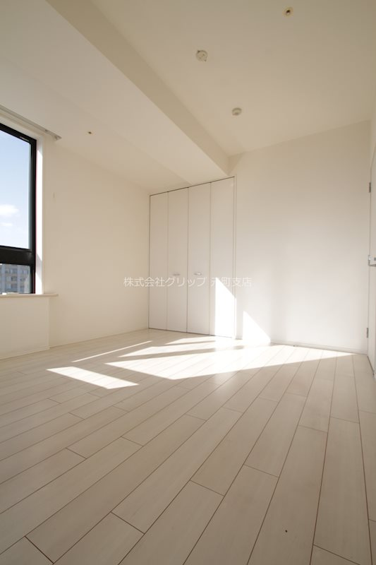 メトロタワー山下町の洋室