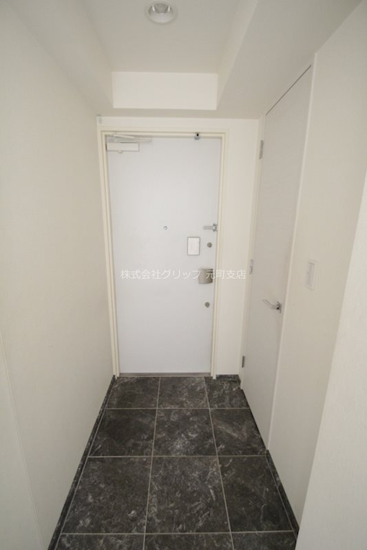 メトロタワー山下町の玄関