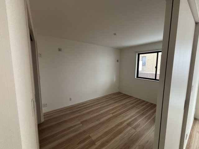 ＣＯＭＦＯＲＴ　ＦＯＲＥＳＴ．翠の居間・リビング