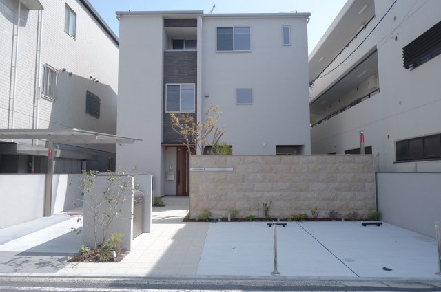 ＣＯＭＦＯＲＴ　ＦＯＲＥＳＴ．翠