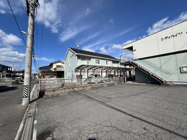 シティハイツみどりの駐車場