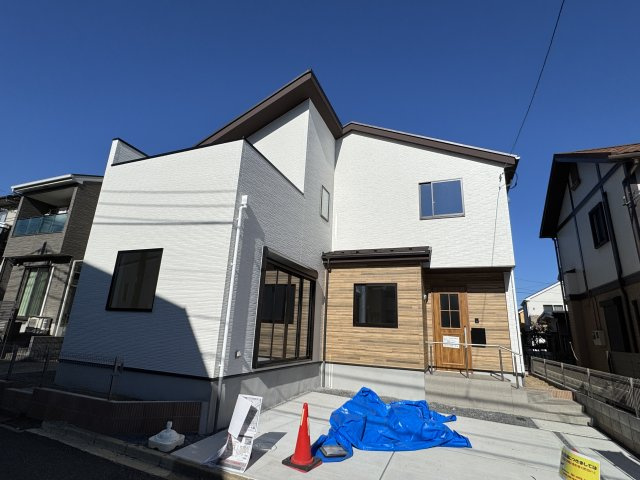 流山市名都借新築戸建【東小学校：10分】の外観|完成済み内覧可能です！！