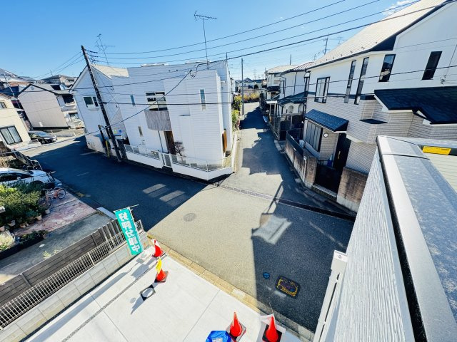 流山市名都借新築戸建【東小学校：10分】の展望|バルコニーより南側眺望・南道路で日当たり良好♪