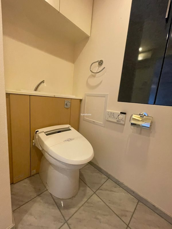 リーガル靭公園南のトイレ|清潔感のあるトイレです