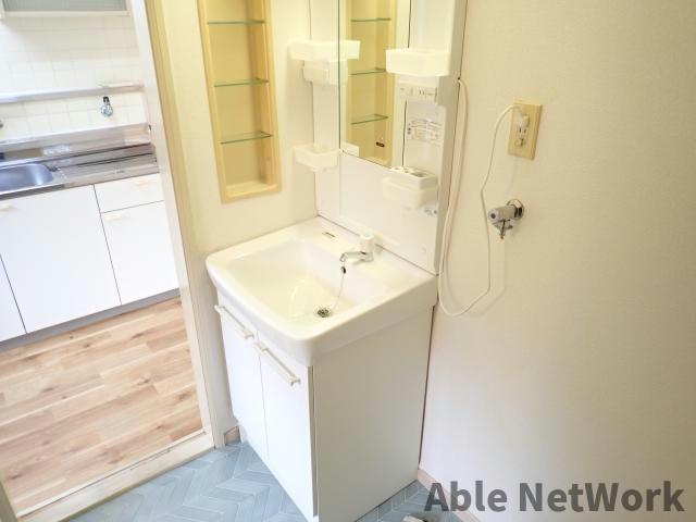 アイビス土合タウン　の浴室|窓付きで湿気がこもらないバスルーム