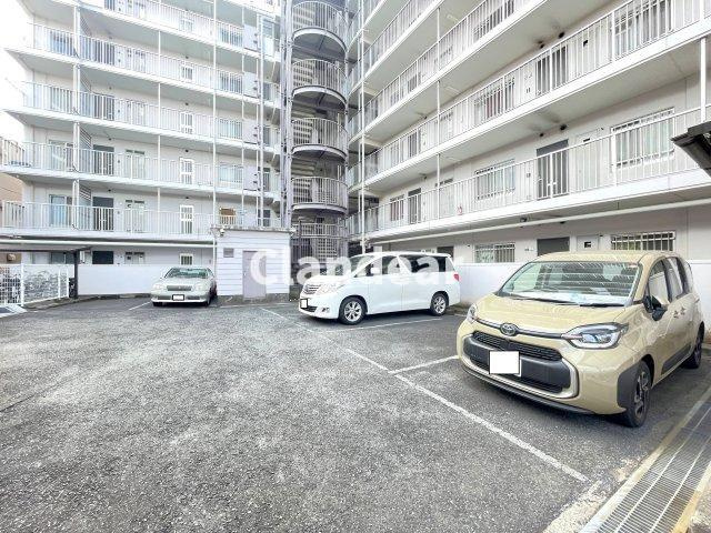 モアステージ綾瀬の駐車場|ドキドキの新生活も、安心してスタート。ぴったりの住まいを見つけませんか？クランディアが一緒に住まい選びをサポートします‼　まずは、お気軽にお問合せください　＃クランディア
