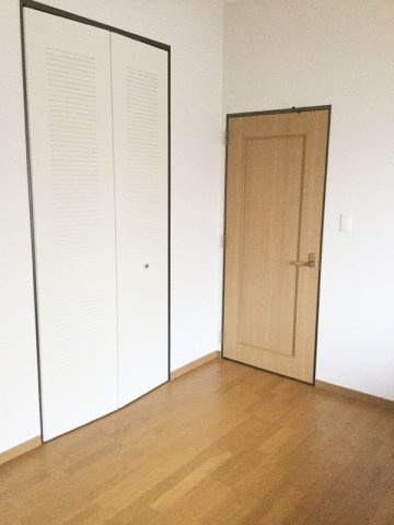 コーシャハイツ中野の洋室