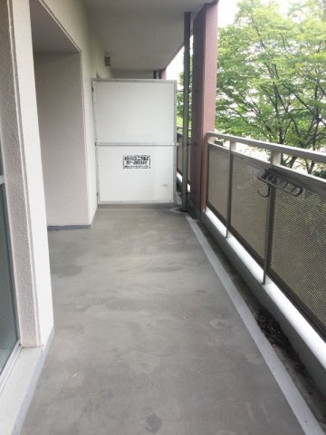 コーシャハイツ中野のバルコニー
