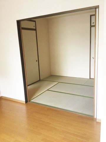 コーシャハイツ中野の和室