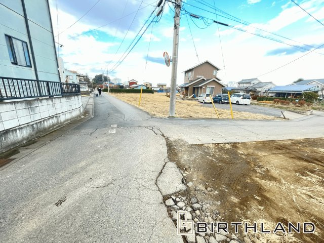 新築戸建・新築建売　大泉町寄木戸第18　西小・西中の前面道路含む現地写真