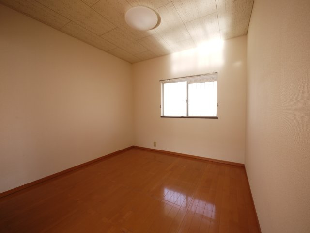 あすかヒルズの居間・リビング|こちらのリビングで趣味の時間をお楽しみください