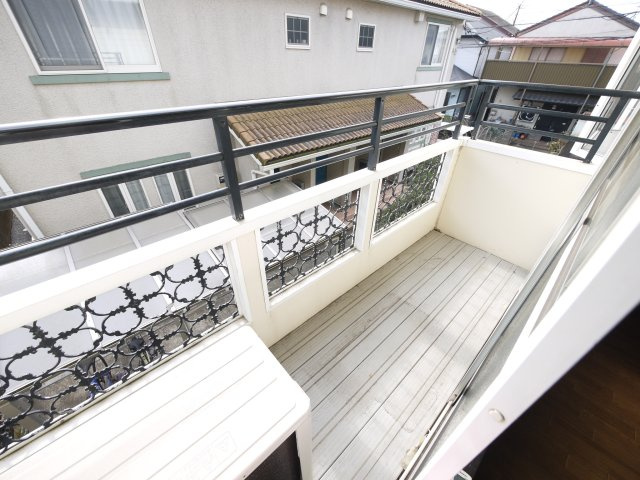 あすかヒルズのバルコニー|バルコニーからの眺めを楽しみながら食事をしませんか