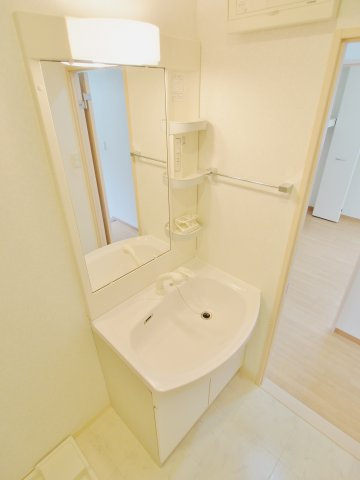 フォブール佐々木の独立洗面台