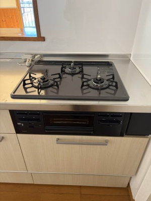 【設備】 | グランビル | ３口コンロ付き