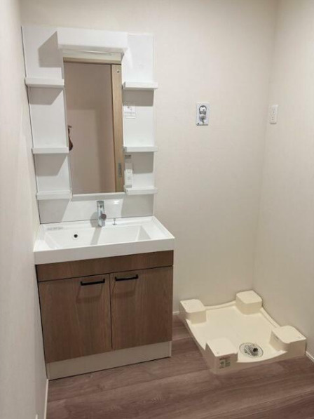 グリッシーナ　築浅　駒沢公園徒歩圏内　角部屋