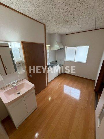 片山ハイツA棟の居間・リビング