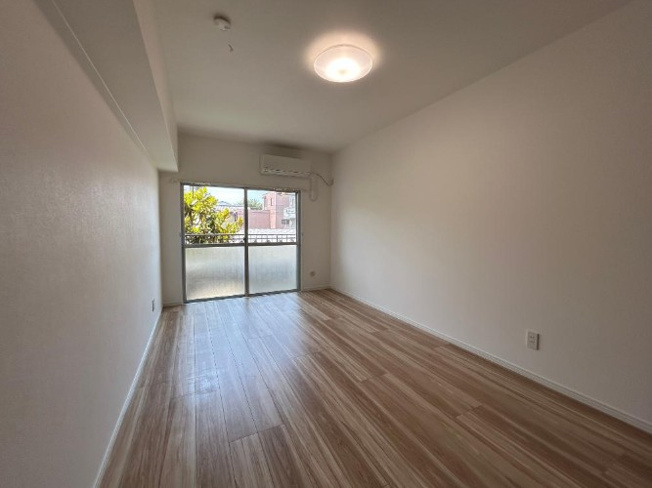 【洋室】 | 成増第３シャトレ | うららかな陽射しがどのお部屋にも降り注ぎますように、快適さを追求した間取設計