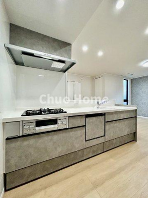 【キッチン】 | 葛飾区水元1丁目新築分譲住宅 | ワイドで収納豊富なシステムキッチン