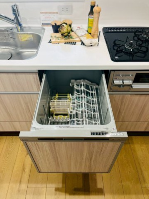 【キッチン】 | 今福スカイハイツ | 家事の時短や節水に役立つ食洗機完備！洗剤で手が荒れることもなくなります。