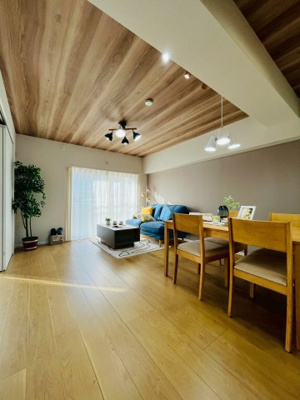 【居間・リビング】 | 今福スカイハイツ | LDK：暮らしの中心になるリビングダイニング。