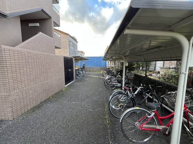 ライオンズマンション岐阜則武【2階】の駐輪場