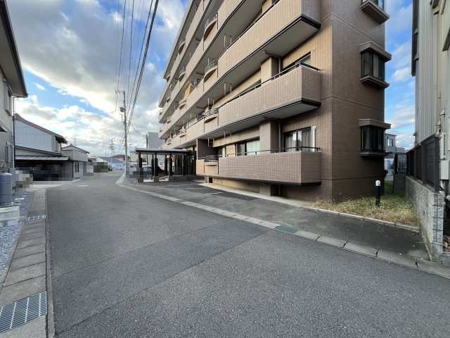 ライオンズマンション岐阜則武【2階】のその他|前面道路