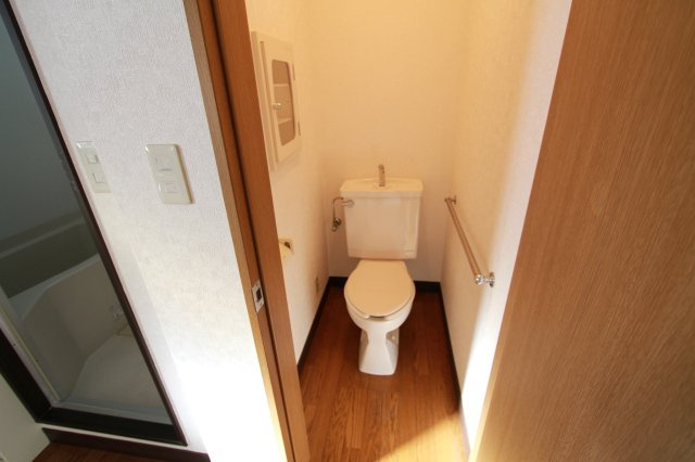 コーポエフ　駅近　角部屋　二人入居相談のトイレ