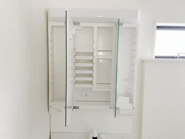 新築戸建・新築建売　大泉町寄木戸第18　西小・西中の独立洗面台