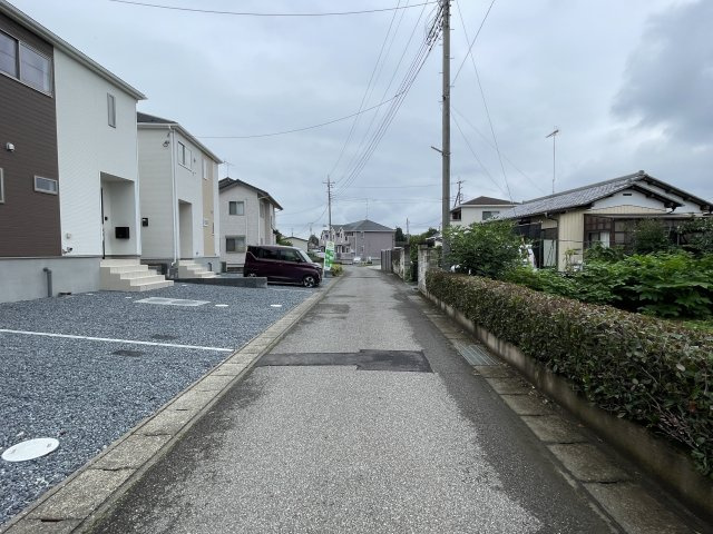 新築戸建・新築建売　大泉町寄木戸第18　西小・西中の前面道路含む現地写真