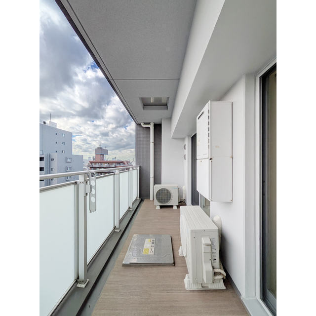 文京区千駄木３丁目の賃貸マンションのバルコニー