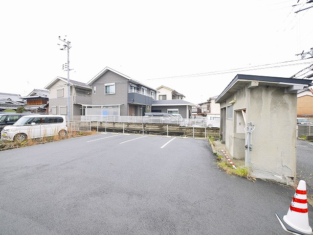 四条大路３丁目駐車場