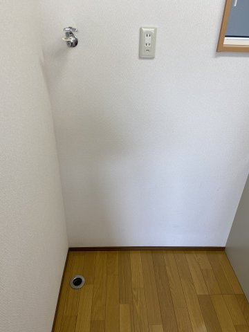 コーポラス手形の設備|洗濯機置場