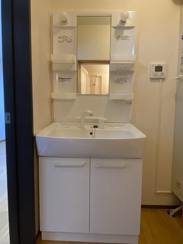 コーポラス手形の洗面所|洗髪洗面化粧台