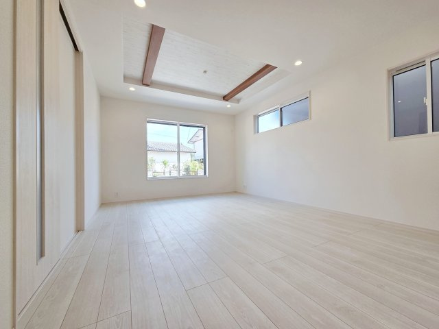【居間・リビング】 | 知多市南粕谷二丁目２号棟【仲介手数料0円】