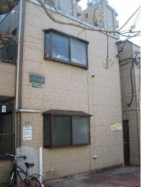 アーバンリゾート三軒茶屋8　敷金0　駅近　角部屋のエントランス