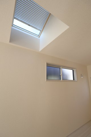 《仲介手数料無料》大宮区堀の内町２丁目103-1新築一戸建てブルーミングガーデンの洋室