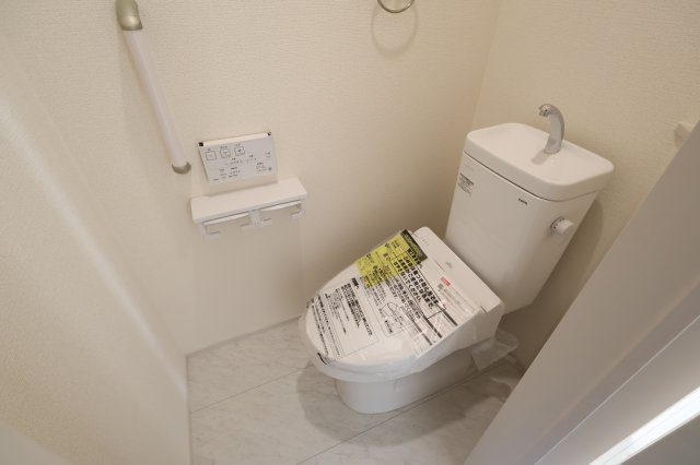 《仲介手数料無料》大宮区堀の内町２丁目103-1新築一戸建てブルーミングガーデンのトイレ