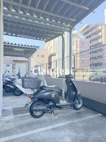 グランベル西新井の駐輪場|ドキドキの新生活も、安心してスタート。ぴったりの住まいを見つけませんか？クランディアが一緒に住まい選びをサポートします‼　まずは、お気軽にお問合せください　＃クランディア