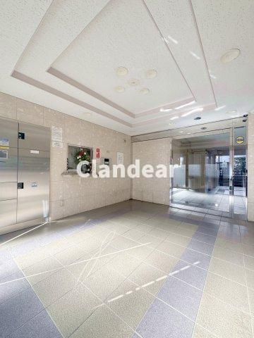 グランベル西新井のロビー|ドキドキの新生活も、安心してスタート。ぴったりの住まいを見つけませんか？クランディアが一緒に住まい選びをサポートします‼　まずは、お気軽にお問合せください　＃クランディア