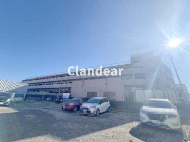 グランベル西新井の駐車場|ドキドキの新生活も、安心してスタート。ぴったりの住まいを見つけませんか？クランディアが一緒に住まい選びをサポートします‼　まずは、お気軽にお問合せください　＃クランディア