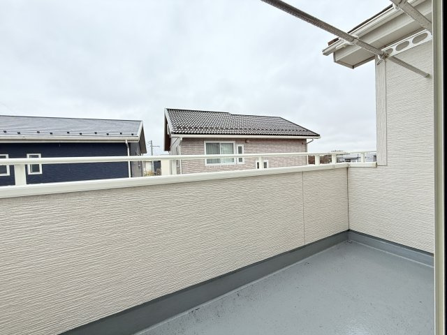 桜川市鍬田中古住宅のバルコニー