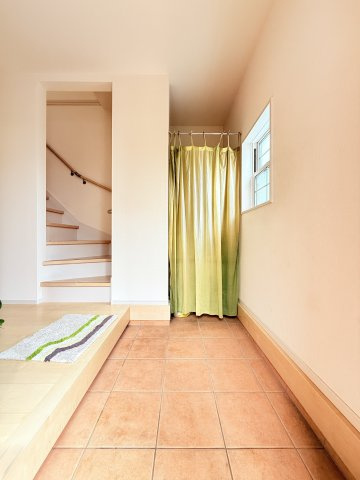 桜川市鍬田中古住宅の玄関