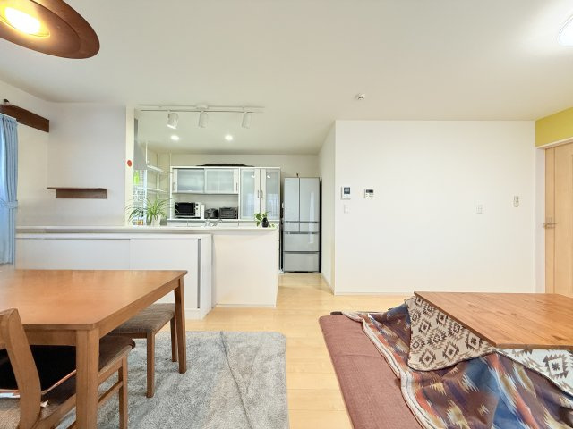 桜川市鍬田中古住宅の居間・リビング