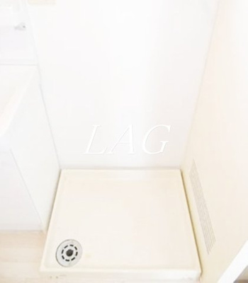 【設備】 | 百合ヶ丘ステーションテラス | 室内洗濯機置き場です。