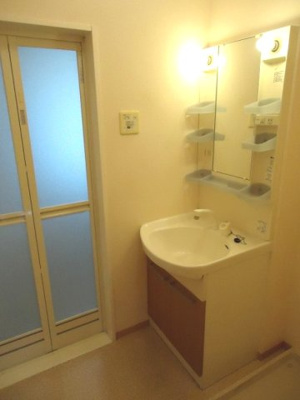 【洗面所】 | エトワール百石 | シャワー洗面台　洗濯機置場　※反転タイプ