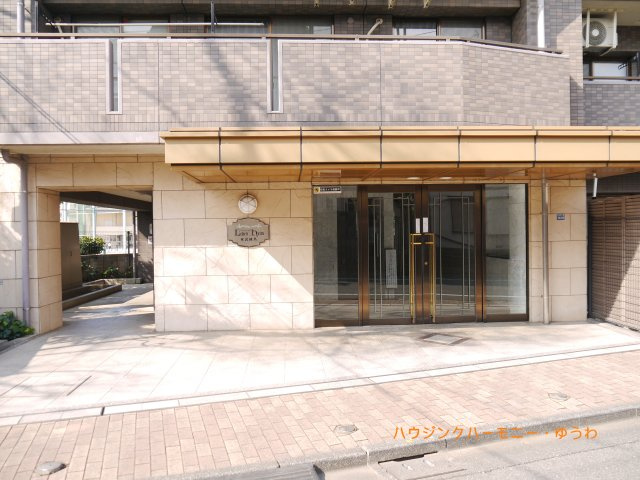 【エントランス】 | レーベンハイム東武練馬 | 住まいの顔にふさわしい落ち着いた迎賓空間