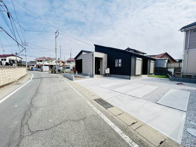 新築　高崎市上中居町3期　GRAFARE　１号棟の前面道路含む現地写真|現地写真　西側接道幅員約4.9ｍ